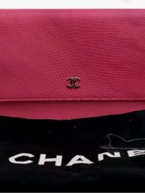 CHANEL Hot Pink Lizard Leather Wallet on a Chain with CC Logo